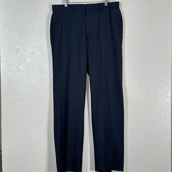 Calvin Klein Regular Fit 2pc. Navy Pinstripe Suit Men's Size Large/34x34 - Picture 8 of 13